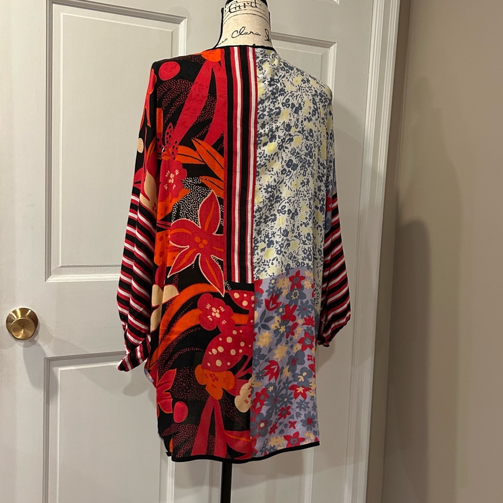 Anna & Ava Kimono Topper - Picture 11 of 12